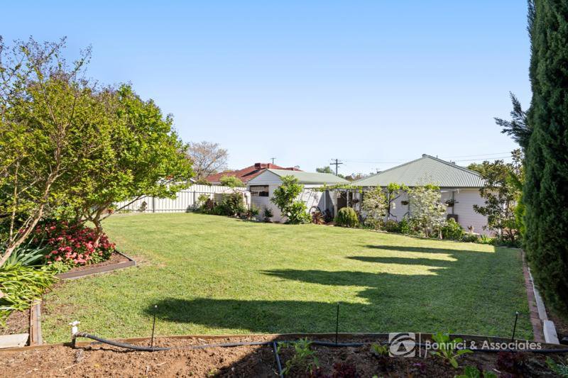 Photo - 41 Batt Avenue, Wodonga VIC 3690 - Image 16