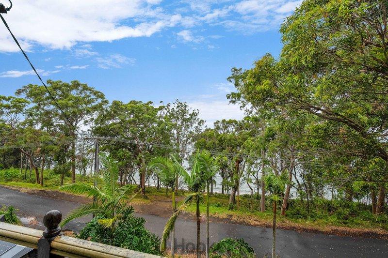 Photo - 41 Beach Road, Wangi Wangi NSW 2267 - Image 3