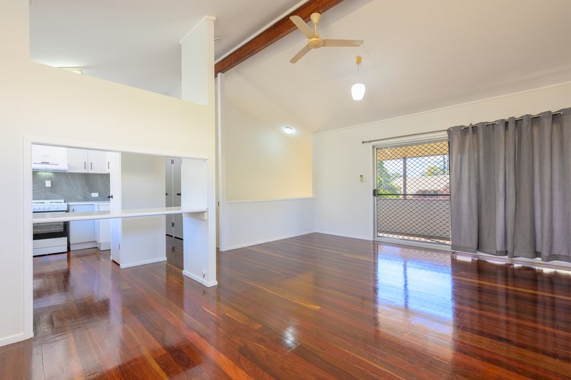 Photo - 41 Beak Street, New Auckland QLD 4680 - Image 2