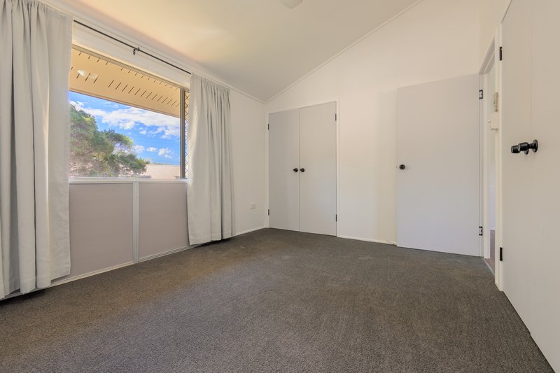 Photo - 41 Beak Street, New Auckland QLD 4680 - Image 10