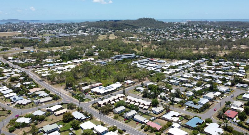 Photo - 41 Beak Street, New Auckland QLD 4680 - Image 33