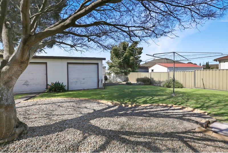 Photo - 41 Beaton Street, Lake Illawarra NSW 2528 - Image 7