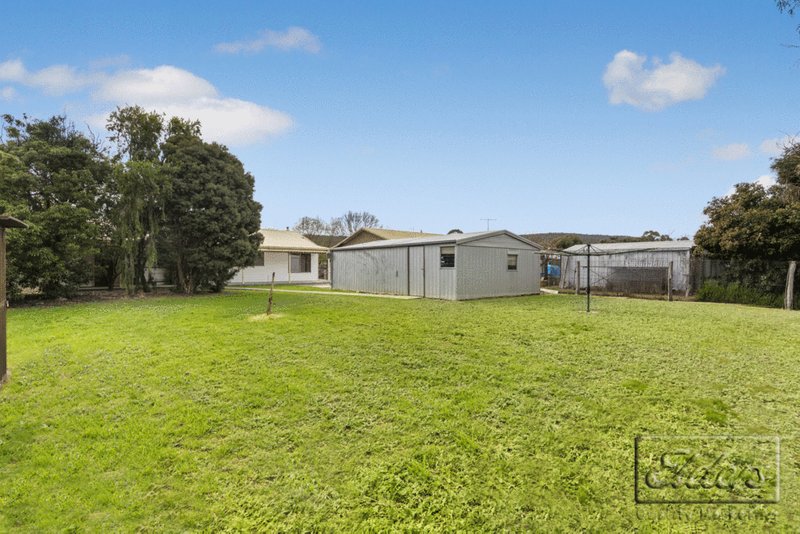 Photo - 41 Beauchamp Street, Heathcote VIC 3523 - Image 9