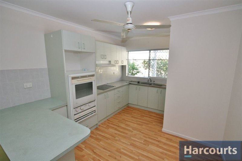 Photo - 41 Bellara St , Bellara QLD 4507 - Image 4