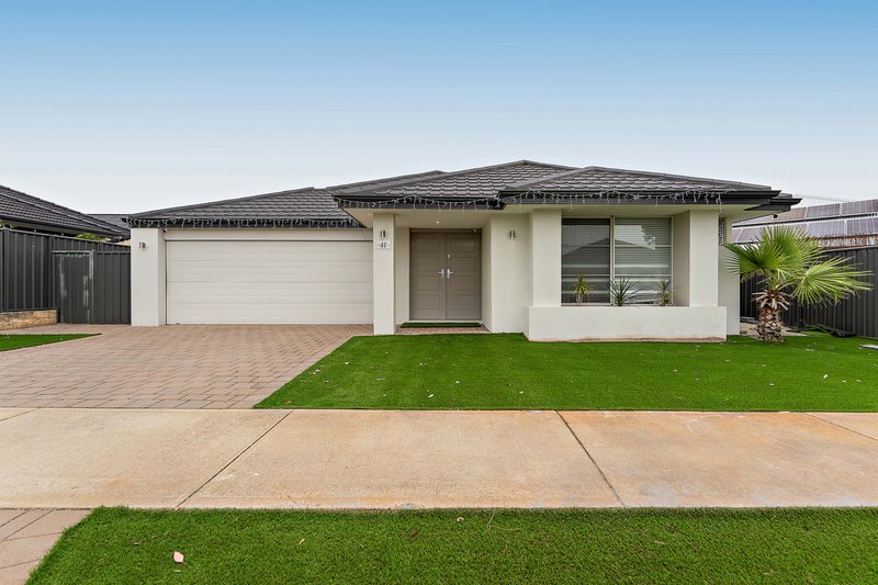 41 Berkshire Approach, Piara Waters WA 6112