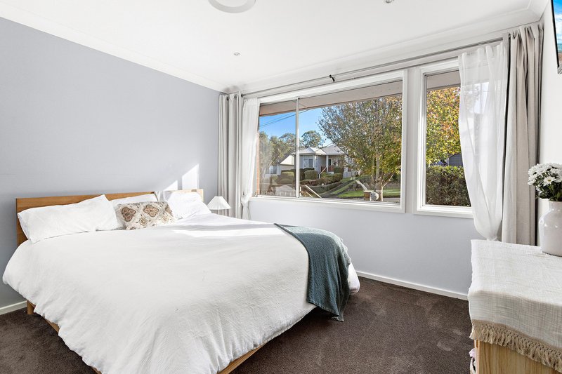 Photo - 41 Beverley Avenue, Unanderra NSW 2526 - Image 6