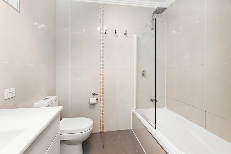 Photo - 41 Beverley Avenue, Unanderra NSW 2526 - Image 8