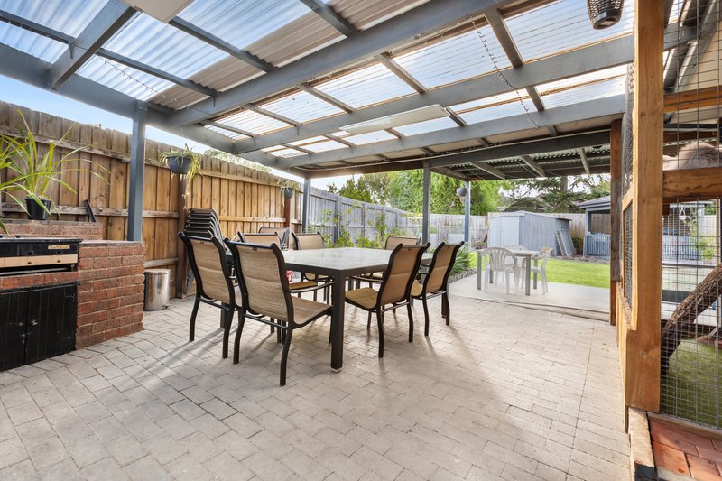 Photo - 41 Bexsarm Crescent, Rowville VIC 3178 - Image 13