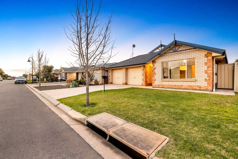 Photo - 41 Biarritz Street, Munno Para West SA 5115 - Image 3