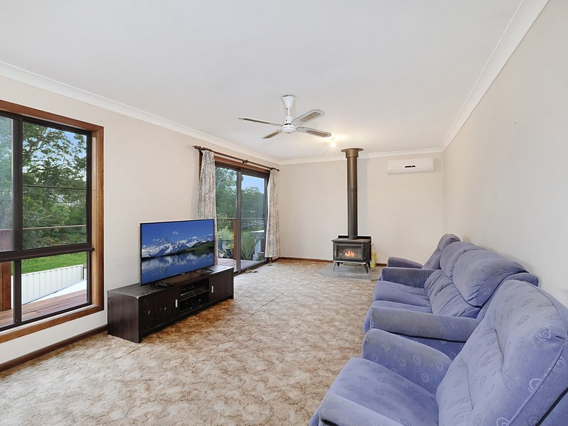 Photo - 41 Birdwood Drive, Blue Haven NSW 2262 - Image 7