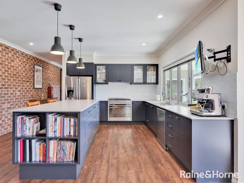 Photo - 41 Borrowpit Road, Meadow Flat NSW 2795 - Image 4
