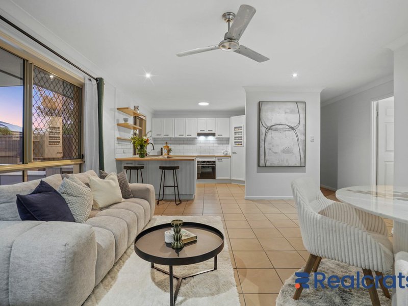 Photo - 41 Bottlebrush Street, Heathwood QLD 4110 - Image 10