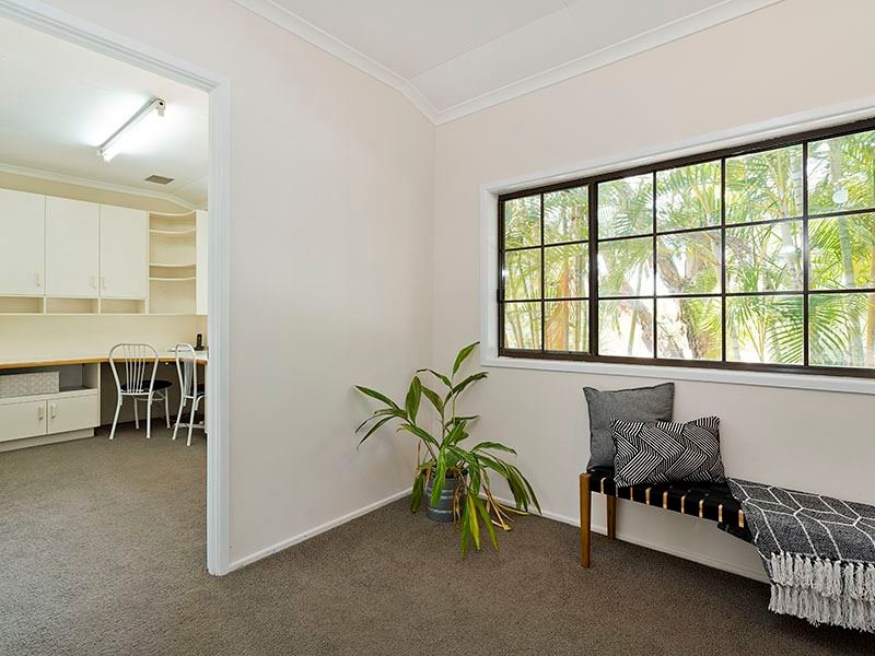 Photo - 41 Bunya Park Drive, Eatons Hill QLD 4037 - Image 5