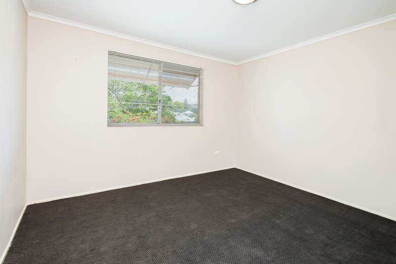 Photo - 41 Burlington Street, Holland Park QLD 4121 - Image 10