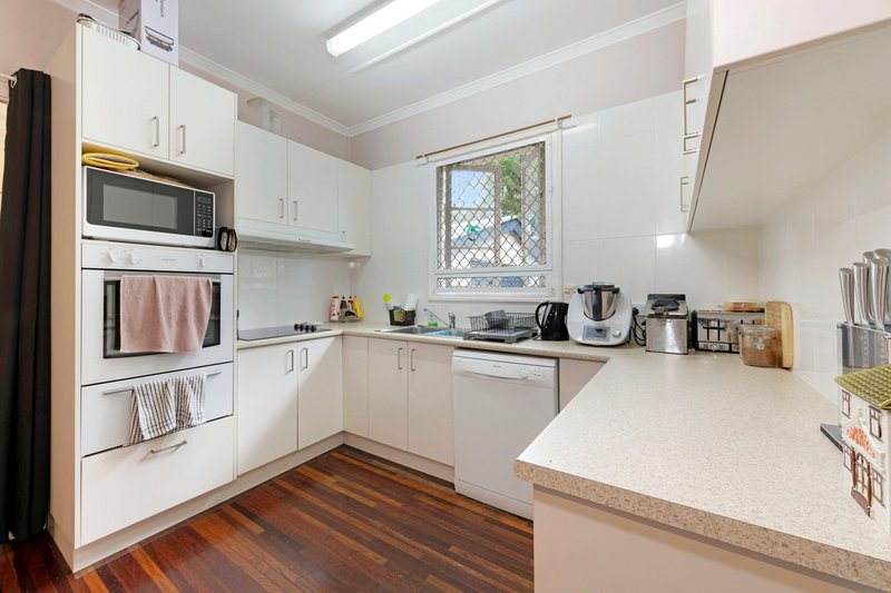 Photo - 41 Burnett Street, Bundaberg South QLD 4670 - Image 4