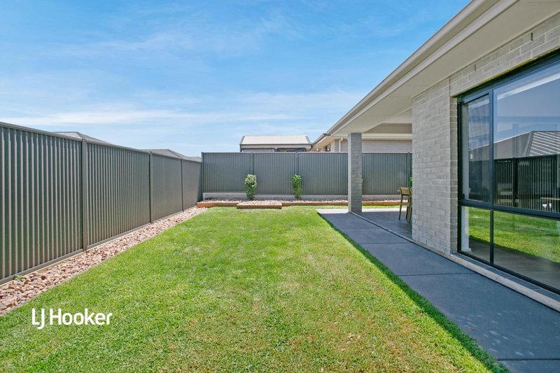 Photo - 41 Burnlea Parade, Blakeview SA 5114 - Image 23