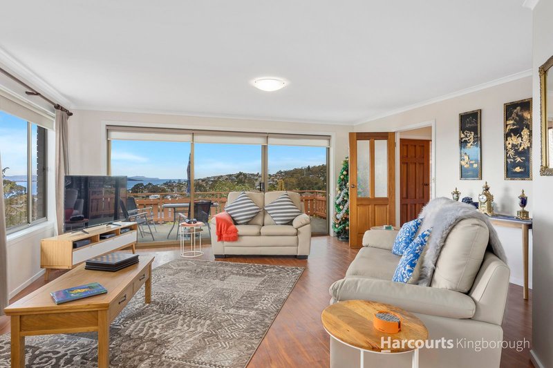 Photo - 41 Calder Crescent, Blackmans Bay TAS 7052 - Image 6