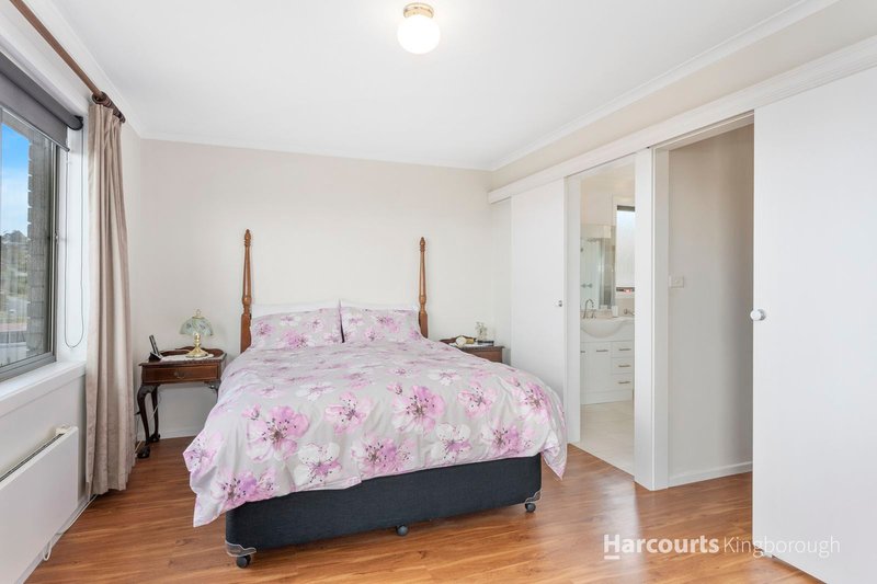 Photo - 41 Calder Crescent, Blackmans Bay TAS 7052 - Image 13