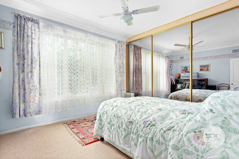 Photo - 41 Caledonia Crescent, Peakhurst NSW 2210 - Image 4