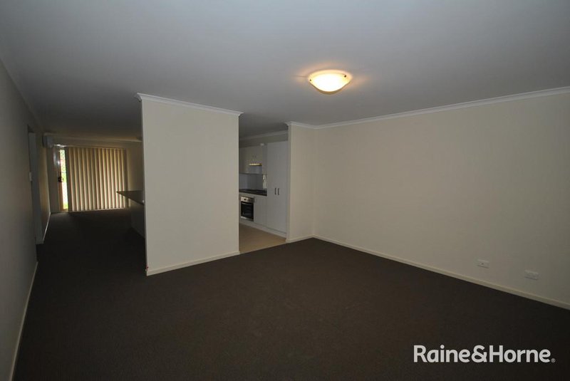 Photo - 41 Candlebark Close, West Nowra NSW 2541 - Image 6