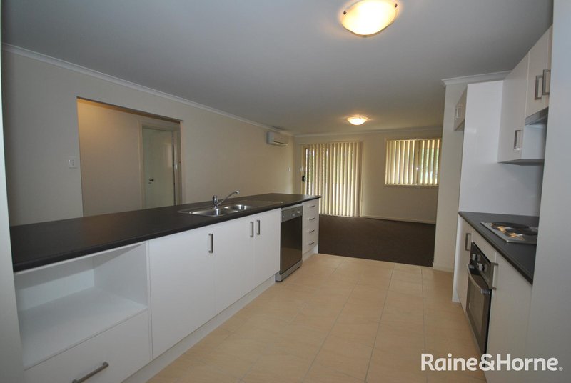 Photo - 41 Candlebark Close, West Nowra NSW 2541 - Image 11