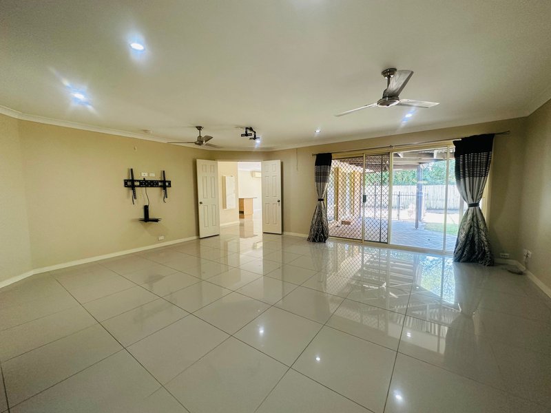 Photo - 41 Capricorn Drive, Pacific Pines QLD 4211 - Image 2