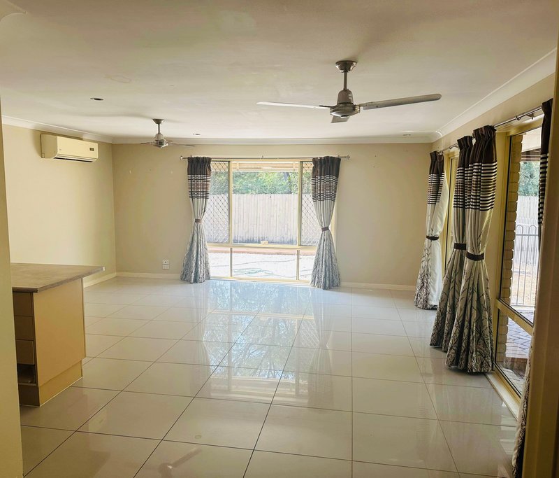 Photo - 41 Capricorn Drive, Pacific Pines QLD 4211 - Image 3