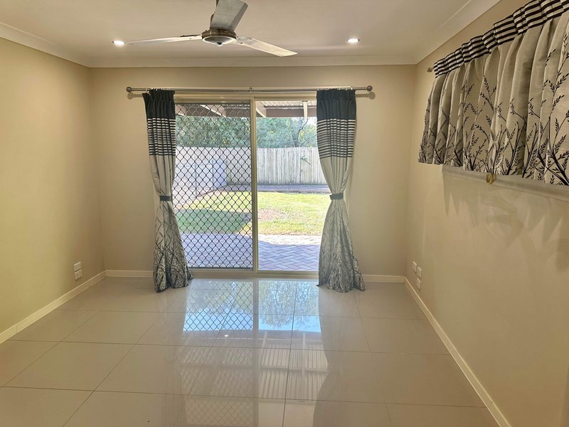 Photo - 41 Capricorn Drive, Pacific Pines QLD 4211 - Image 8