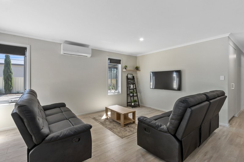 Photo - 41 Captain Hutchinson Drive, Point Turton SA 5575 - Image 4