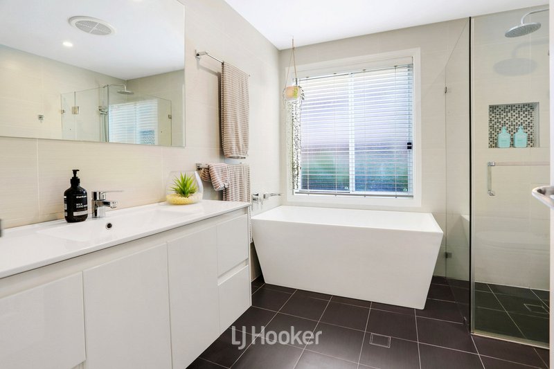 Photo - 41 Carmelita Circuit, Rouse Hill NSW 2155 - Image 8