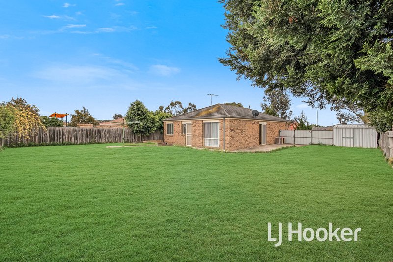 Photo - 41 Central Parkway, Cranbourne West VIC 3977 - Image 10