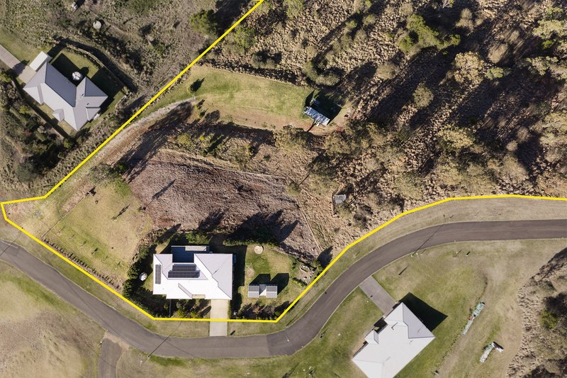 Photo - 41 Charlotte Road, Hampton QLD 4352 - Image 25