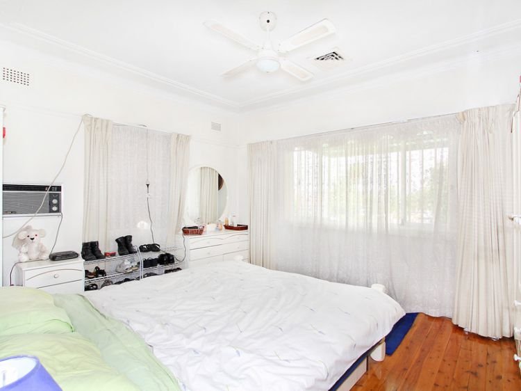 Photo - 41 Claremont Street, Merrylands NSW 2160 - Image 4