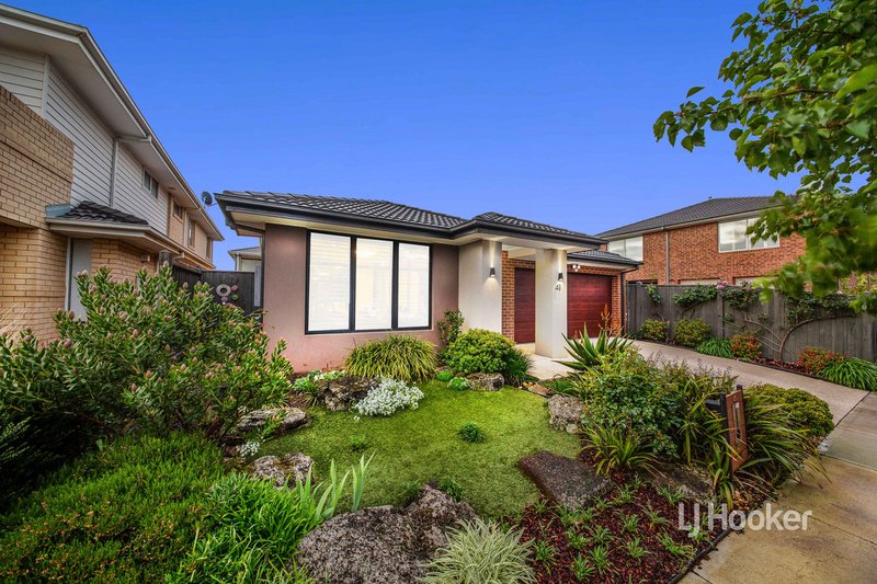 Photo - 41 Coastwatch Road, Point Cook VIC 3030 - Image 2