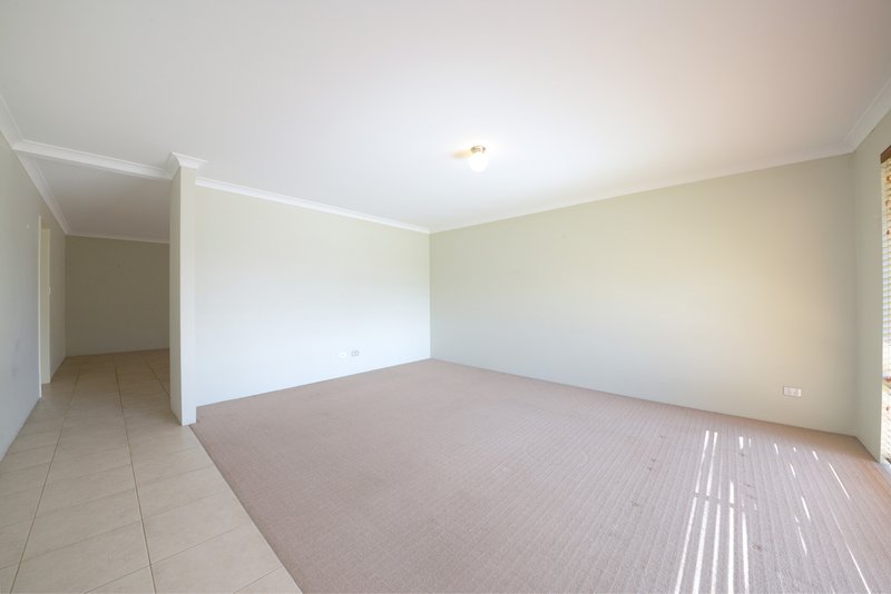 Photo - 41 Collanda Circuit, Carramar WA 6031 - Image 2