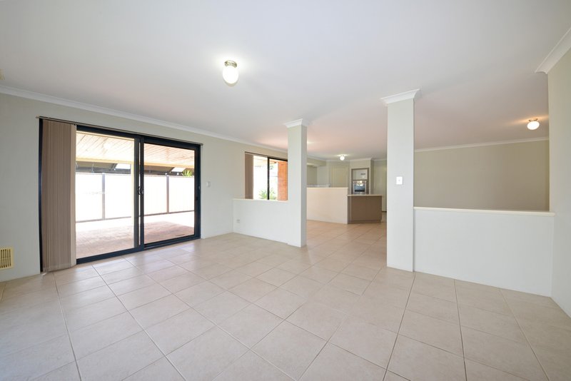 Photo - 41 Collanda Circuit, Carramar WA 6031 - Image 16