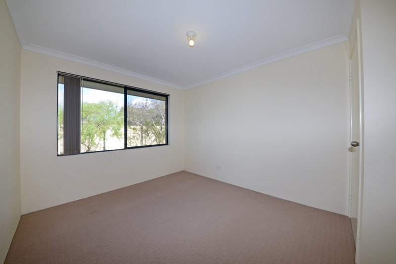 Photo - 41 Collanda Circuit, Carramar WA 6031 - Image 19