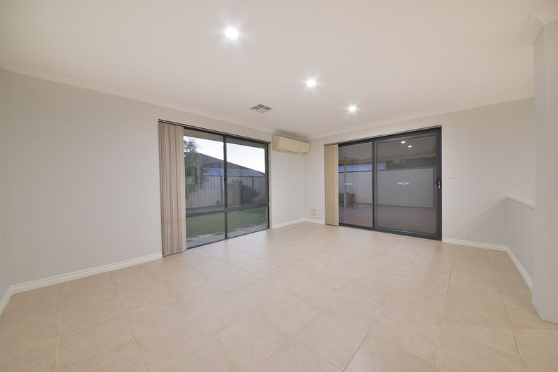 Photo - 41 Collanda Circuit, Carramar WA 6031 - Image 21