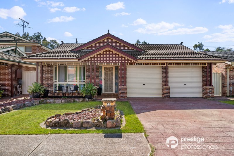 41 Como Court, Wattle Grove NSW 2173