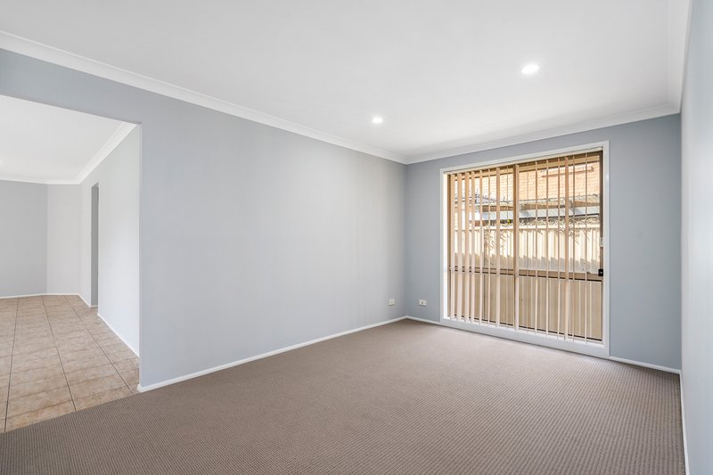 Photo - 41 Connaught Circuit, Kellyville NSW 2155 - Image 2