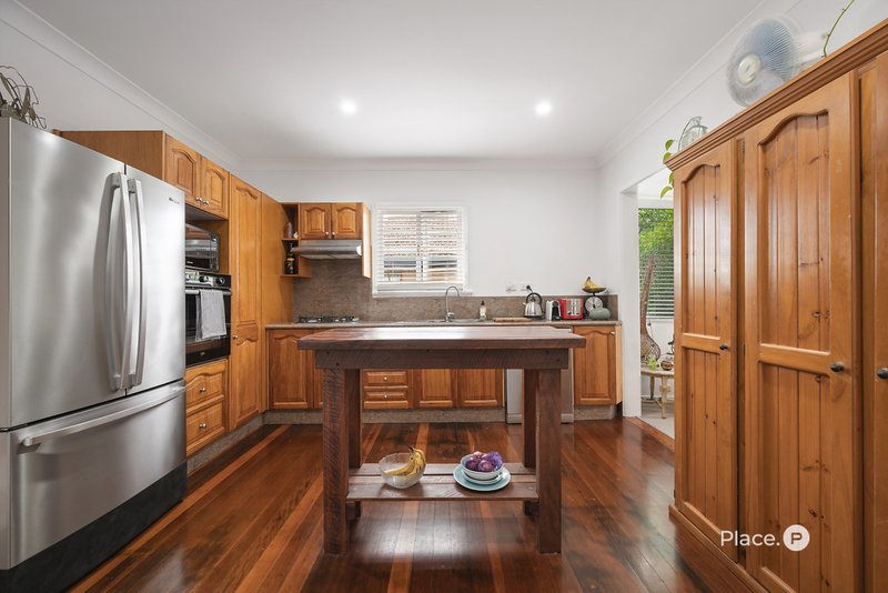 Photo - 41 Coonara Street, Holland Park QLD 4121 - Image 8