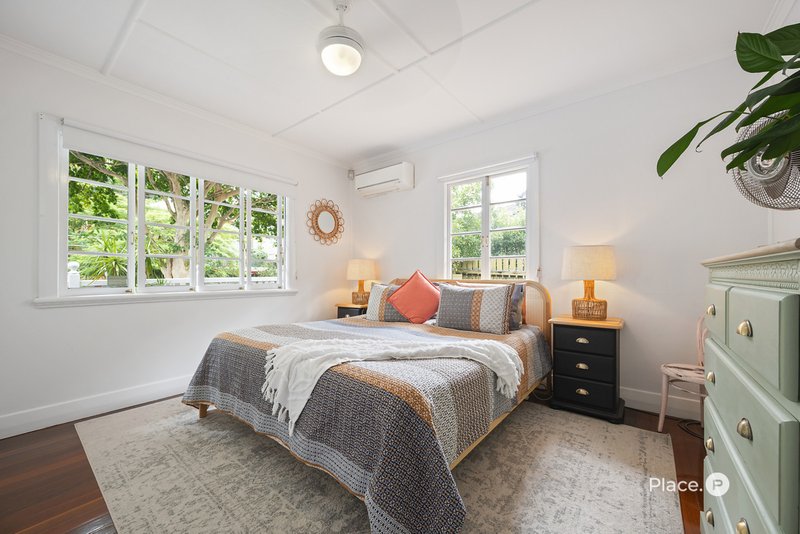 Photo - 41 Coonara Street, Holland Park QLD 4121 - Image 9