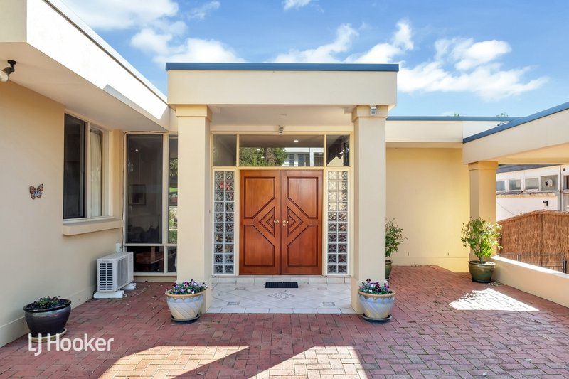 Photo - 41 Crompton Drive, Wattle Park SA 5066 - Image 2