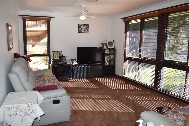 Photo - 41 Currawong Crescent, South West Rocks NSW 2431 - Image 4