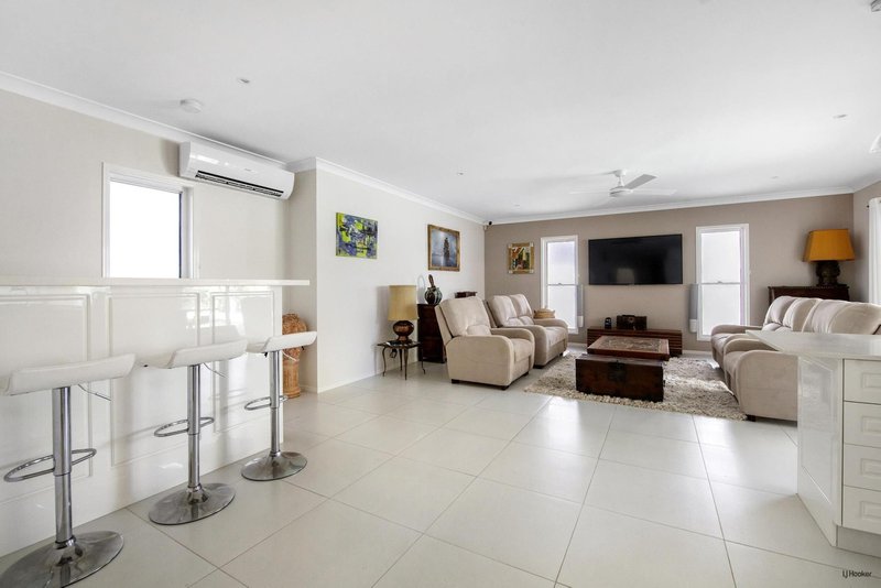 Photo - 41 Deborah Avenue, Benowa Waters QLD 4217 - Image 13