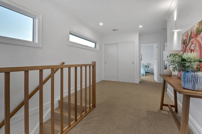 Photo - 41 Denbigh Loop, Mickleham VIC 3064 - Image 13