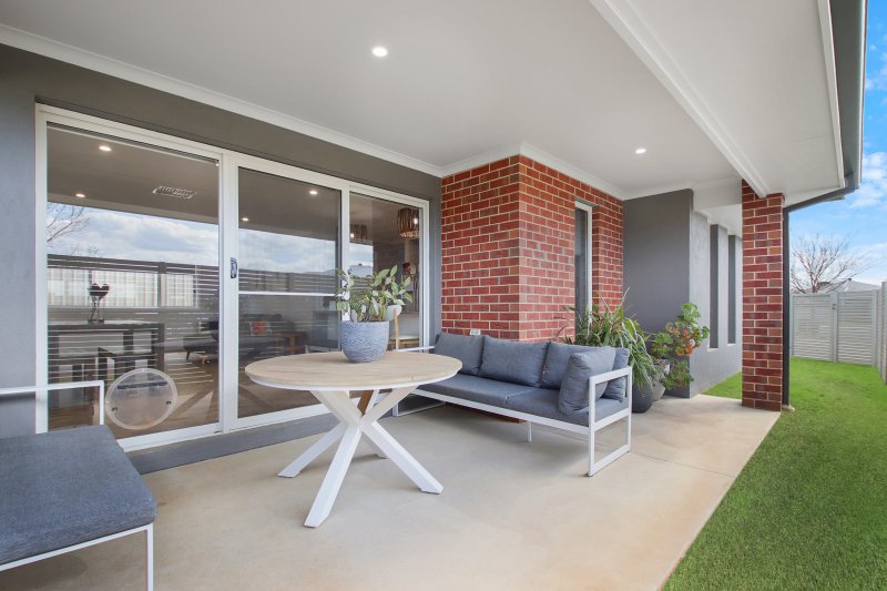 Photo - 41 Derwent Way, West Wodonga VIC 3690 - Image 9