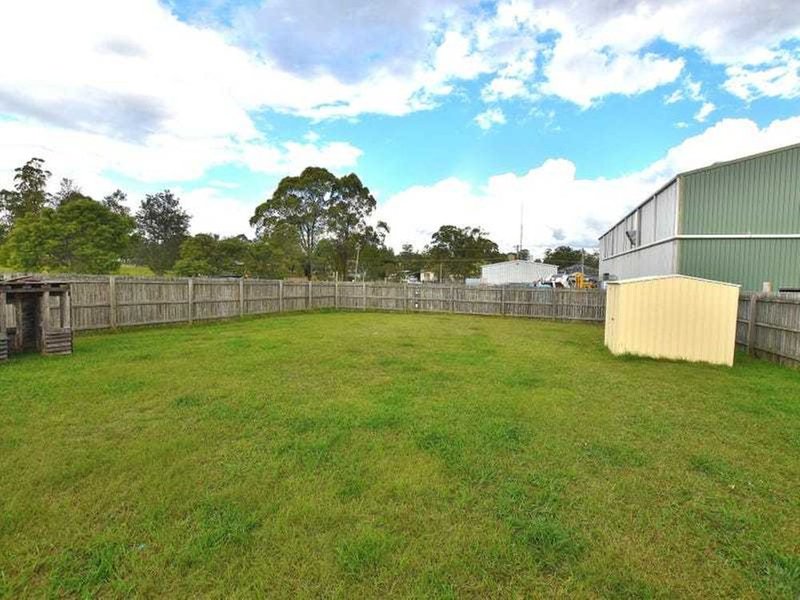 Photo - 41 Douglas St , Blackbutt QLD 4314 - Image 8