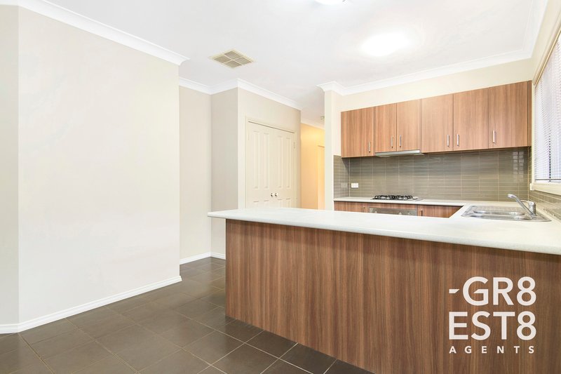 Photo - 41 Downing Square, Pakenham VIC 3810 - Image 12