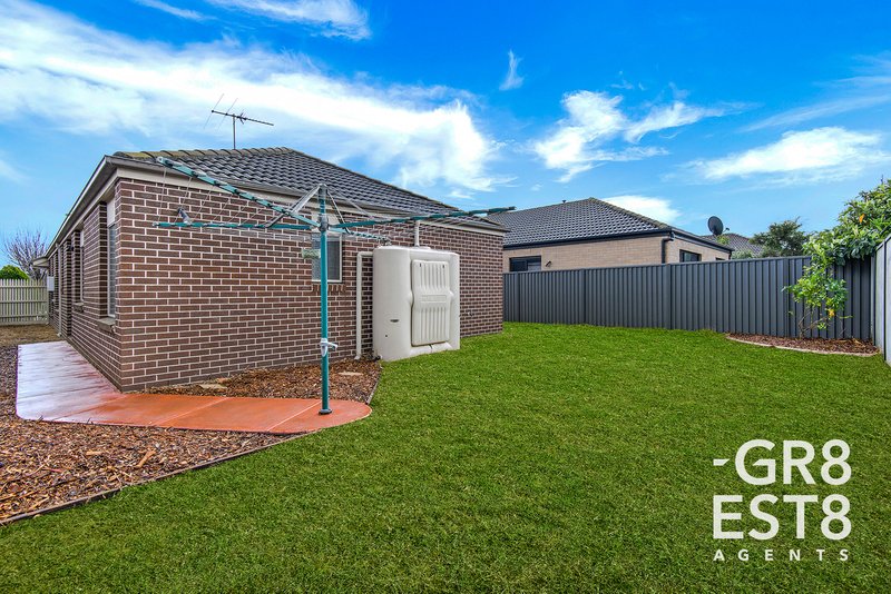 Photo - 41 Downing Square, Pakenham VIC 3810 - Image 14